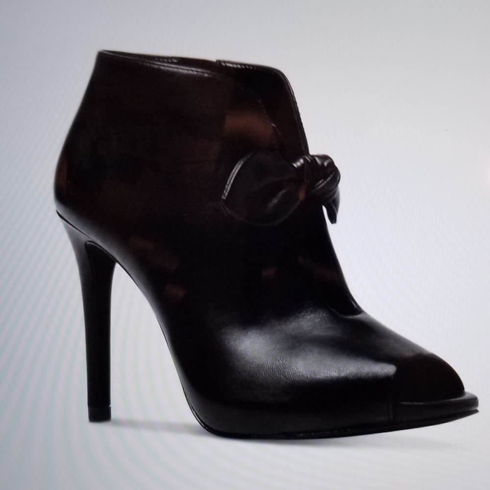 Michael Michael Kors Pippa Black Peep Toe Bootie Shooties Sz 9